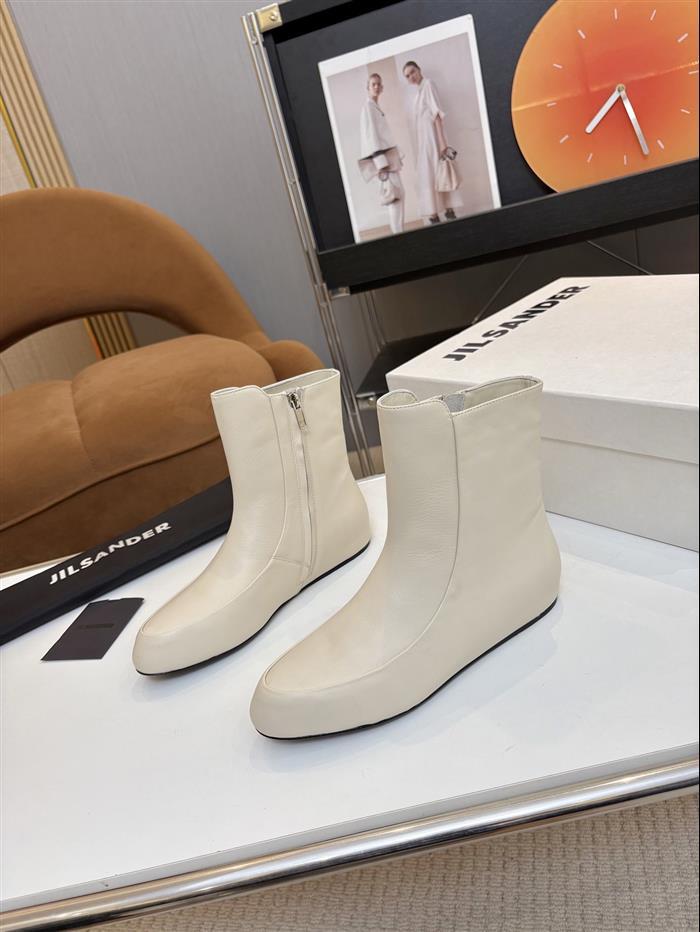 2025112818547705 360